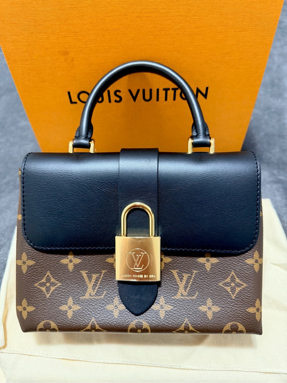 Louis Vuitton Locky BB - Picture 2 of 13